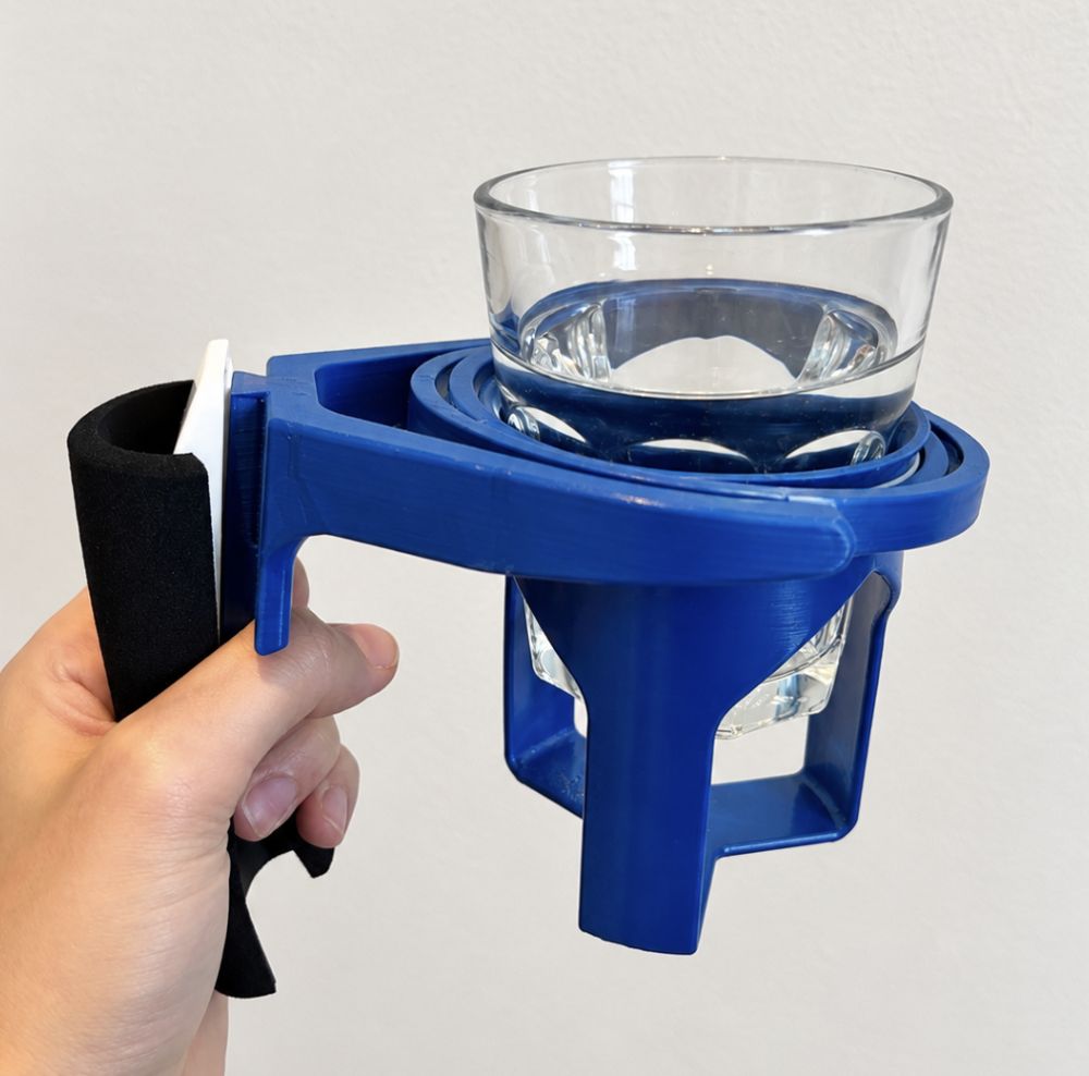 Final prototype: blue version with a foam grip